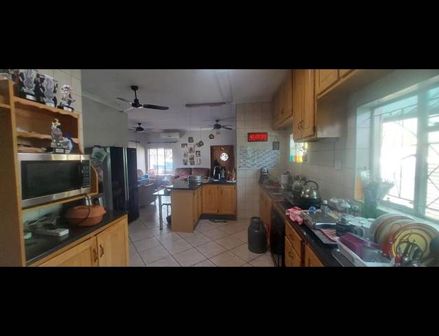 3 BEDROOM HOUSE FOR SALE IN PRETORIA GARDENS